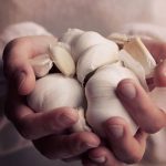 маски за коса с чесън косопад растеж сгъстяване