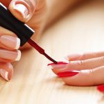 идеален маникюр, маникюр вкъщи, маникюр у дома, маникюр в домашни условия, френски маникюр, точици и цветя върху нокътя, гримландия