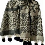 Шалове С Ресни И Пискюли – Вечната Класика