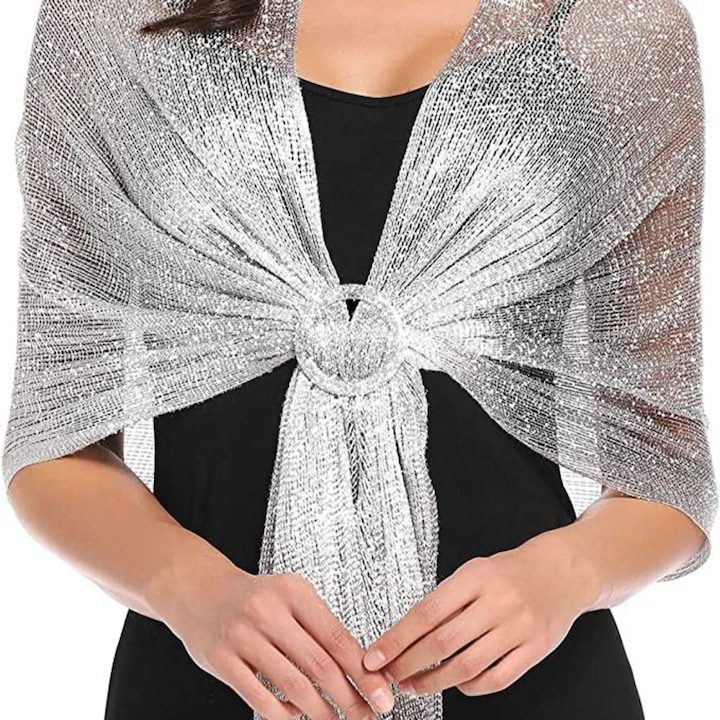 Шал с лъскава метална нишка