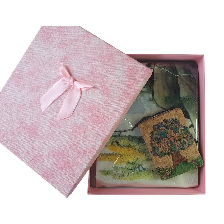 Комплект от копринен шал и огледало за грим с щампа на зелено дърво